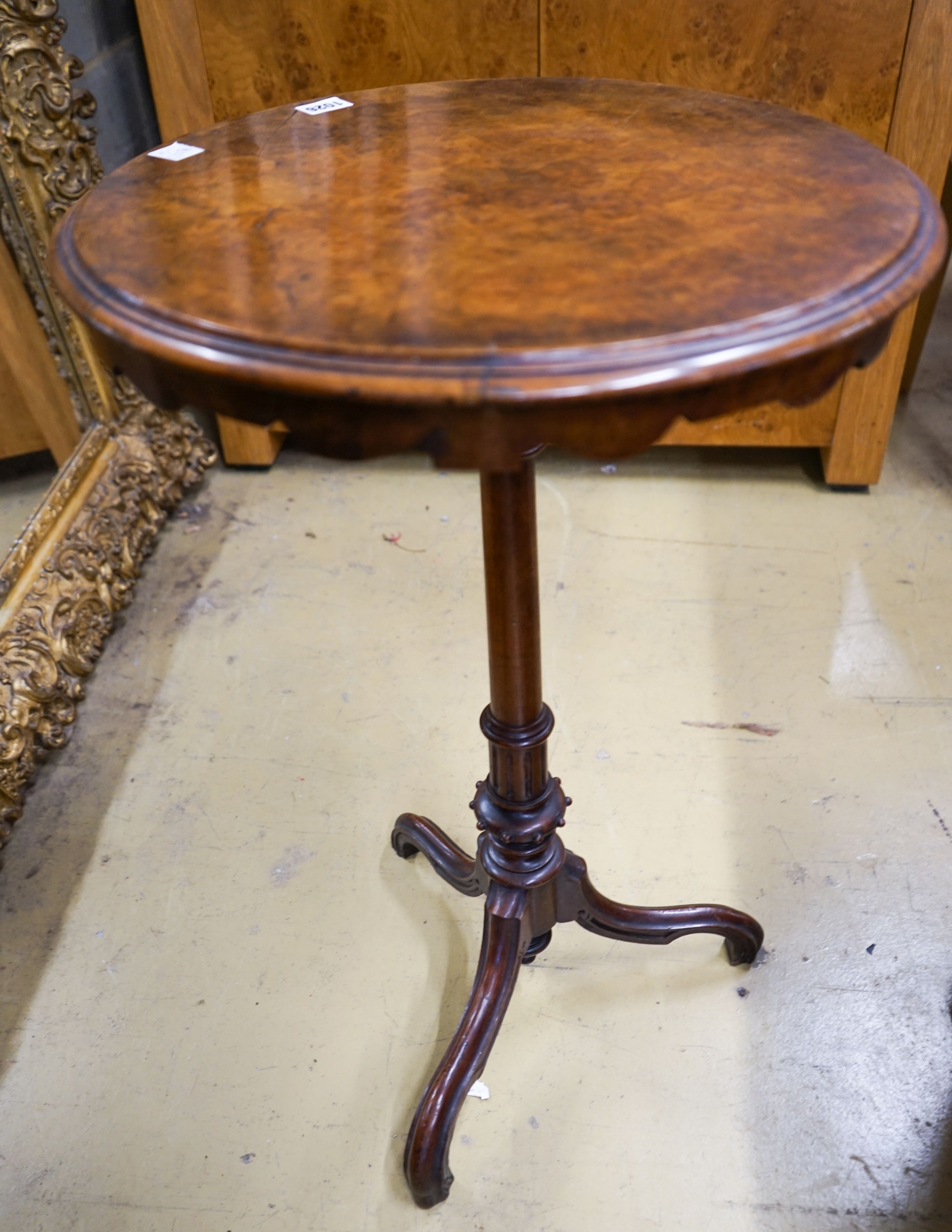 A Victorian circular burr walnut tripod wine table, diameter 46cm, height 72cm